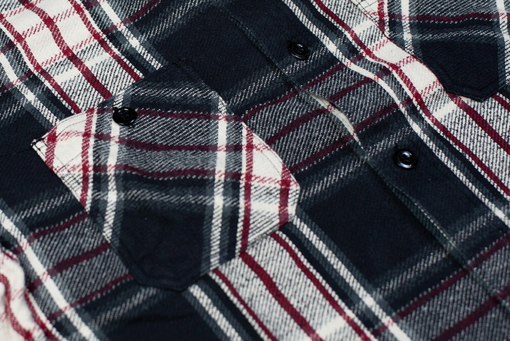Sweeten-Up-Winter-With-Sugar-Cane's-Twill-Check-Flannel-Shirt-in-Sine-Wave-Black-front-pockets