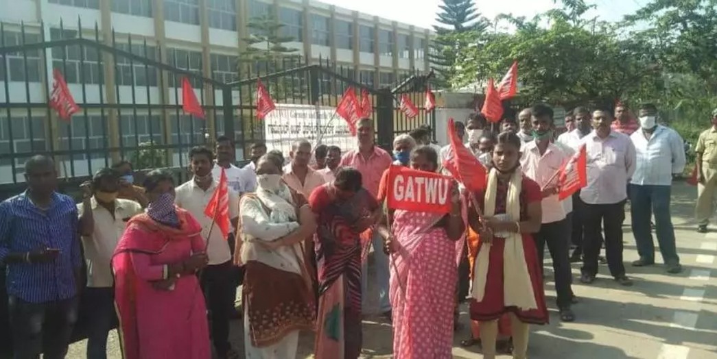 Country-of-Origin---India-Garment-workers-in-Hyderabad-protest-layoffs-due-to-coronavirus-related-factory-closures.-Image-via-News-Click