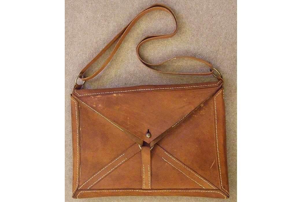 Attache-Theory---All-About-Briefcases Reproduction loculus via Wikiwand