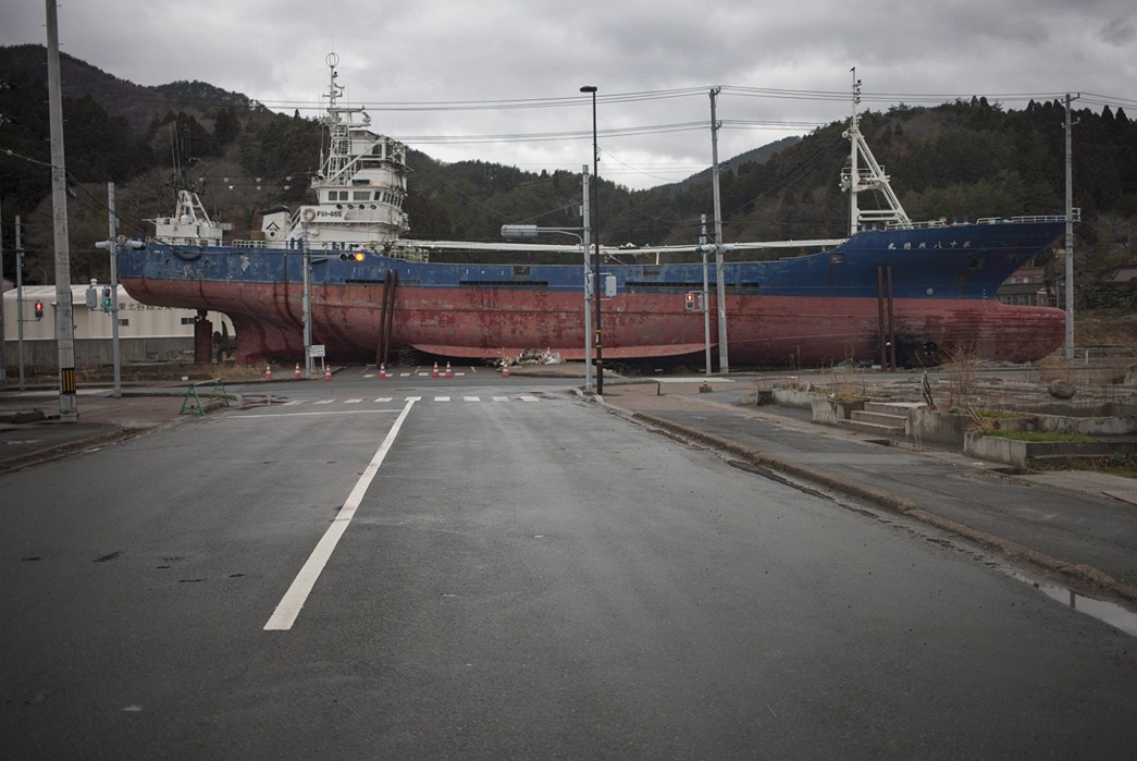 Eric-Kvatek-on-the-10-Year-Anniversary-of-the-Fukushima-Disaster-stranded-ship