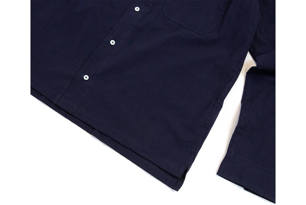 Howlin'-Sleezy-Shirt-Is-Sewn-Up-From-Japanese-Chambray-front-detailed