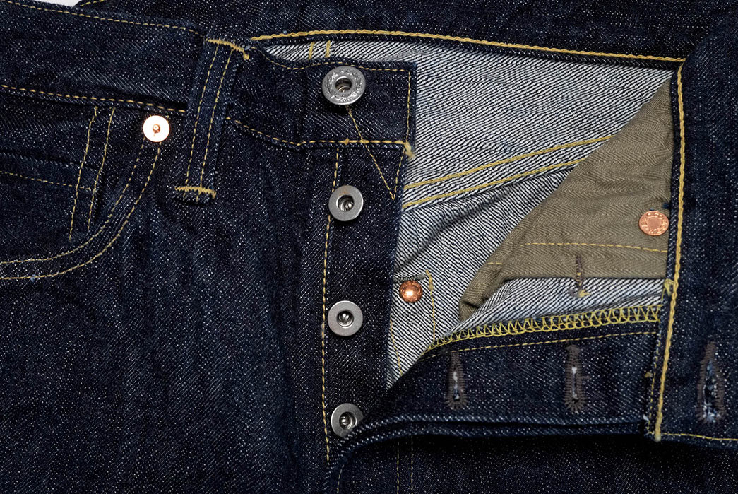 Freewheelers'-S601XX-Jean-Is-Inspired-By-Levi's-501-From-1944-45-front-top-open