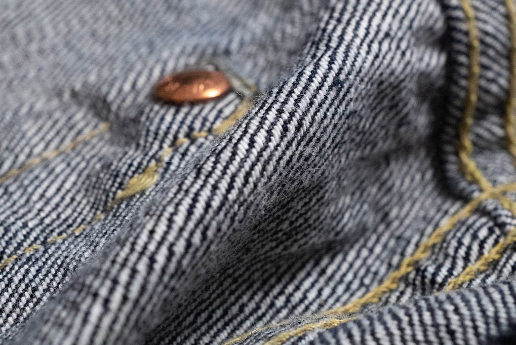 Freewheelers'-S601XX-Jean-Is-Inspired-By-Levi's-501-From-1944-45-inside-button-and-seams