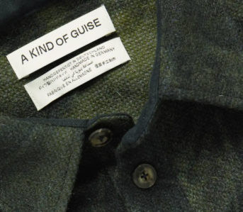 Wool-Flannels---Five-Plus-One-Plus-One---A-Kind-of-Guise-Dullu-Tie-Dyed-Virgin-Wool-Flannel-Overshirt-collar