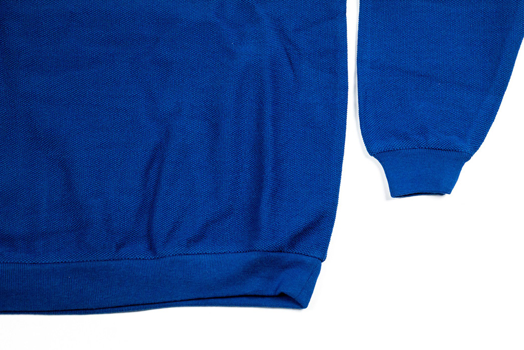 Columbiaknit's-Hobnail-Cobblecloth-Crewneck-Splices-Thermal-&-Sweatshirt-Details-blue-sleeve