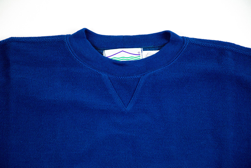 Columbiaknit's-Hobnail-Cobblecloth-Crewneck-Splices-Thermal-&-Sweatshirt-Details-front-collar-blue