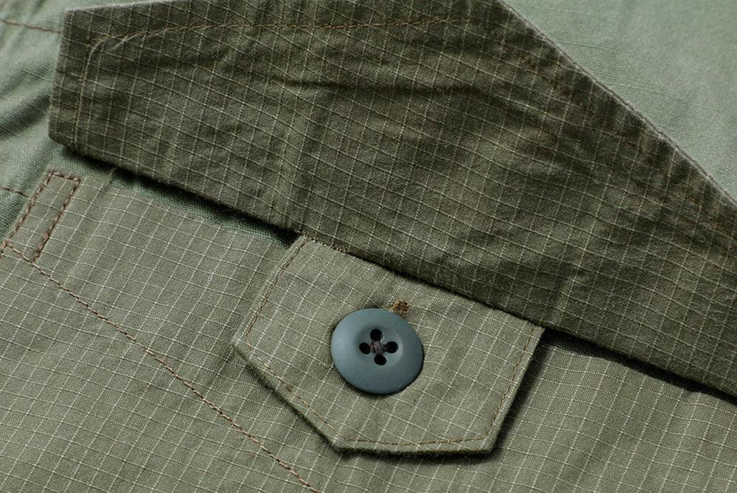 Soundman-Ditched-Collars-For-Its-Wired-Shirts-olive-button-and-pocket