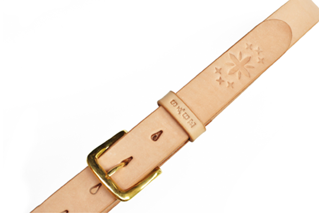 Sage's-Bearer-Belt-Is-Under-$30-beige-with-buckle