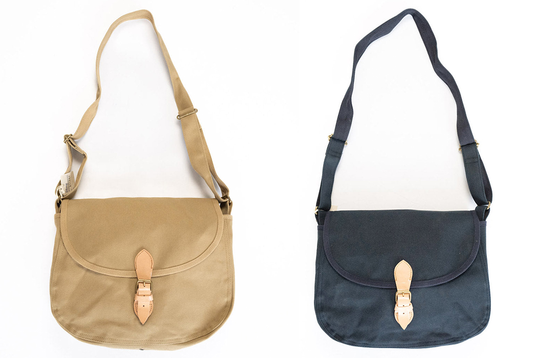Duck-Out-Of-The-Office-With-UES'-Duck-Canvas-Shoulder-Bag-beige-and-blue