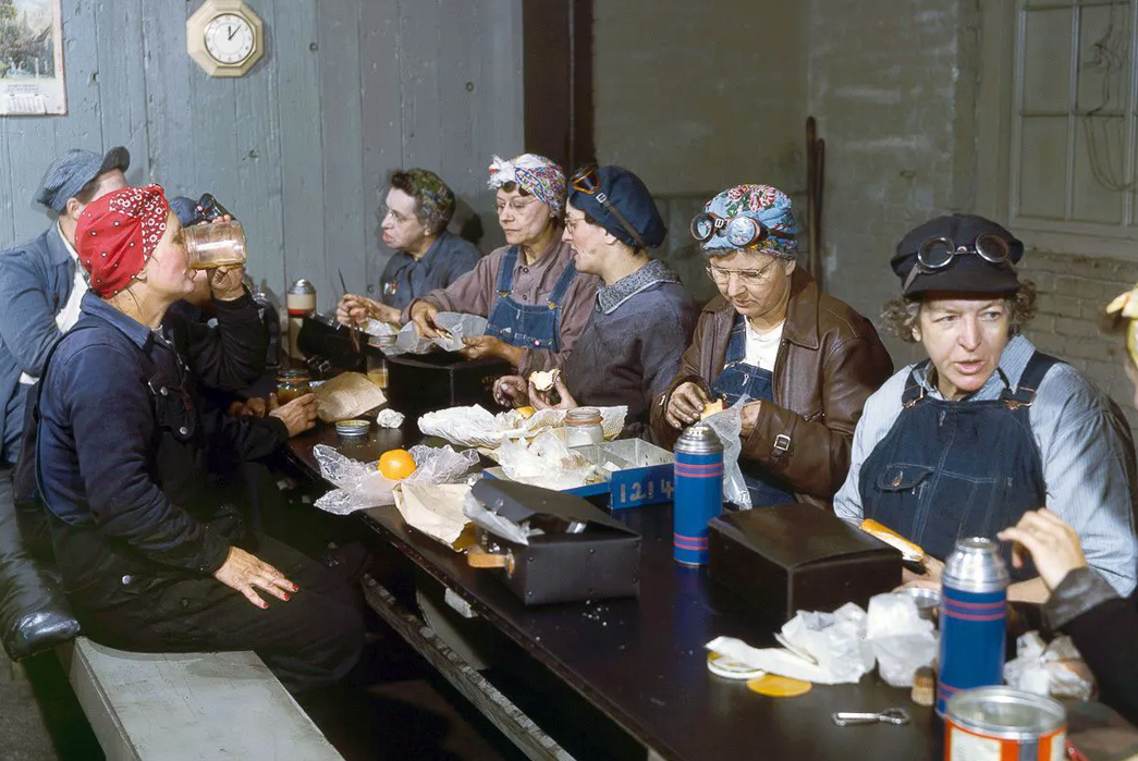 Beyond-The-Tracks---How-Railroading-Impacted-American-Workwear-Pt.-2-Railroad-workers-take-a-lunch-break-in-Iowa-during-World-War-II.-Image-via-Rare-Historical-Photos-Jack-Delano-photo.