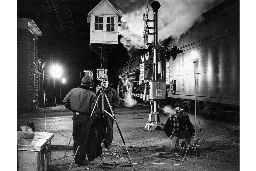 Beyond-The-Tracks---How-Railroading-Impacted-American-Workwear-Pt.-2-The-artist-and-his-assistants-taking-night-shots.-Image-via-National-Parks-At-Night.