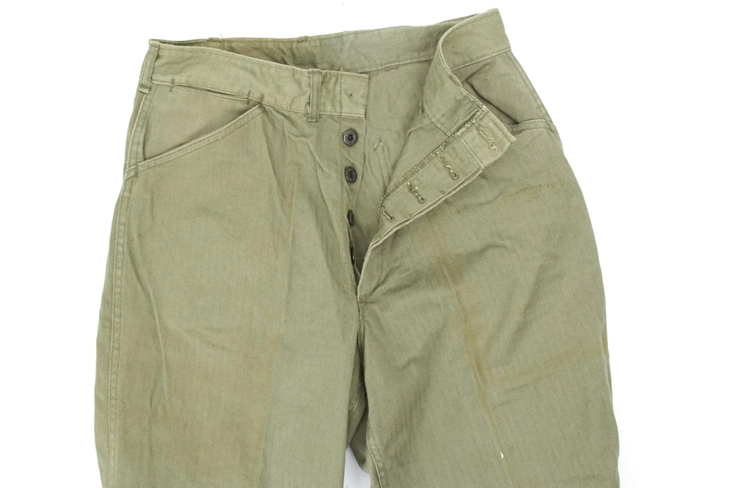Pacific-War-USCM-Uniforms---Monkey-Pants,-Frogskin,-&-HBT-Galore-The-top-block-of-an-original-and-worn-pair-of-USMC-Utility-Pants