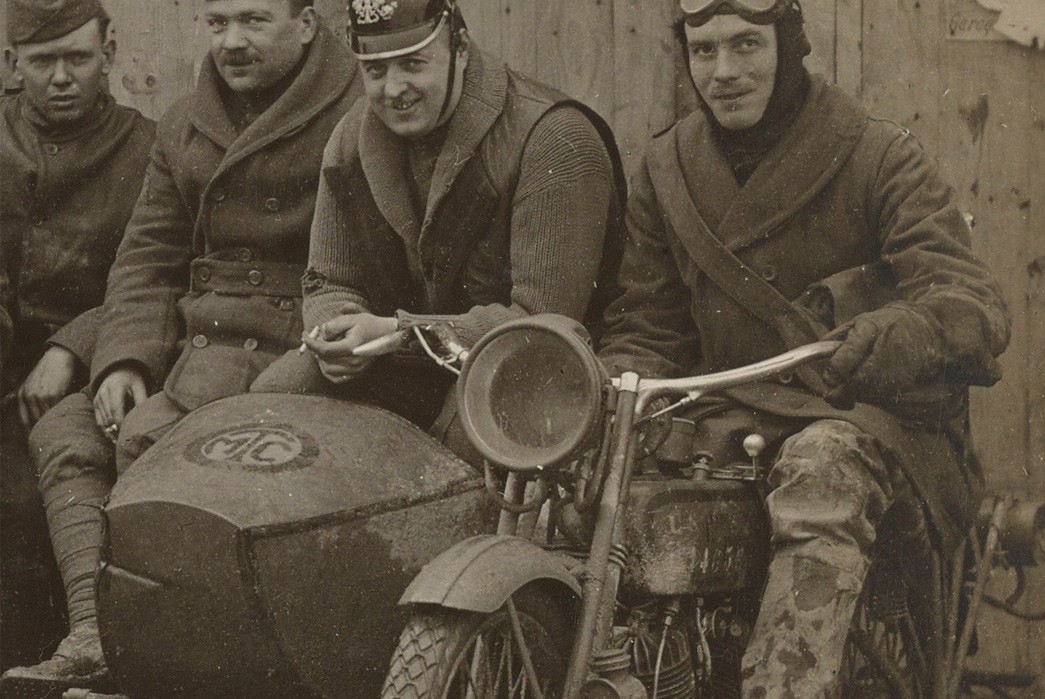 The-Gentleman-Biker-Workwear-That-May-Revitalize-a-Subculture-American-soldiers,-likely-in-France,-circa-1918.-This-photo-is-a-great-survey-of-military-motoring-wear-from-the-period.
