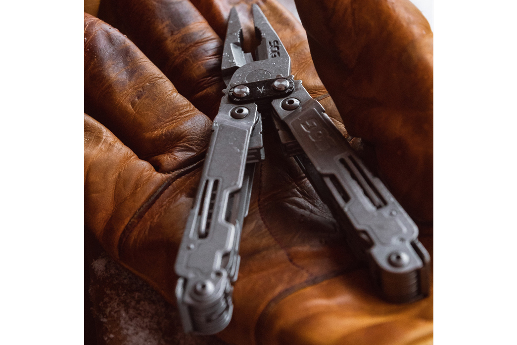 Which-Knife-is-Right---How-to-Integrate-a-Blade-Into-Your-EDC-SOG-PowerAccess-Deluxe-Multi-Tool