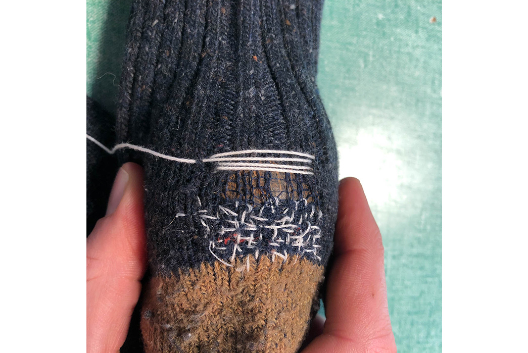 How-to-Hand-Darn-Socks-photo-7