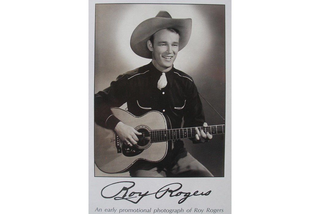 The-History-of-Snap-Buttons-Roy-Rogers'-classic-look.-Image-via-Rockmount-Ranch-Wear.