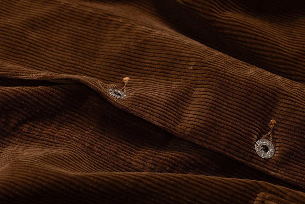 Buzz-Rickson's-Made-the-Early-20th-Century-US-Army-Working-Uniform-in-Corduroy-button-details