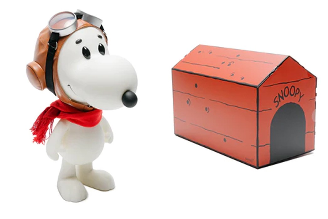 Peanuts-Pt.-2-Super7-SuperSize-vinyl-Flying-Ace-Snoopy-and-his-doghouse-box-via-Lost-&-Found
